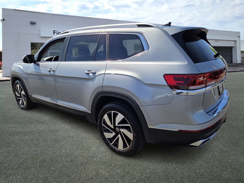 Used 2024 Volkswagen Atlas SEL image 4