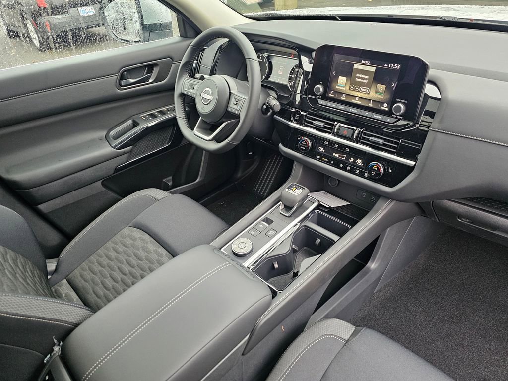 New 2025 Nissan Pathfinder SV w/ SV Premium Package image 32