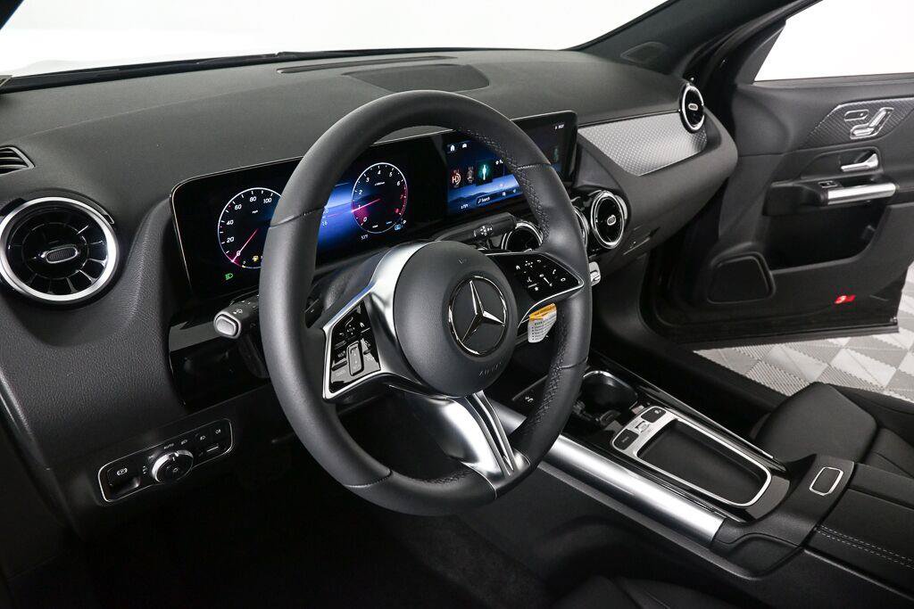 Certified 2026 Mercedes-Benz GLA 250 4MATIC image 6