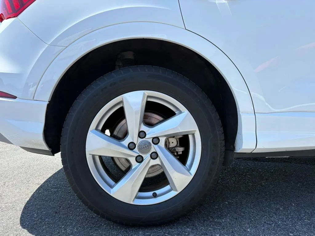 Used 2020 Audi Q3 2.0T Premium w/ Convenience Package AWD/4WD image 26