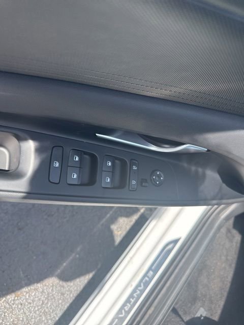 New 2026 Hyundai Elantra SE FWD image 14