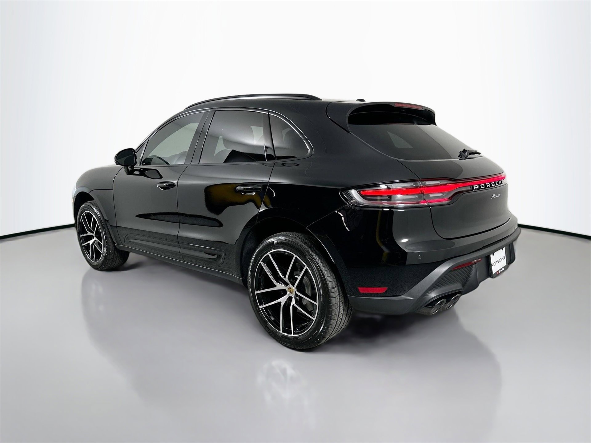 New 2026 Porsche Macan image 3