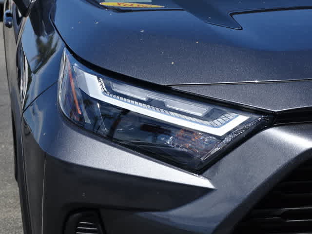 Used 2025 Toyota RAV4 XLE w/ Convenience Package FWD image 5