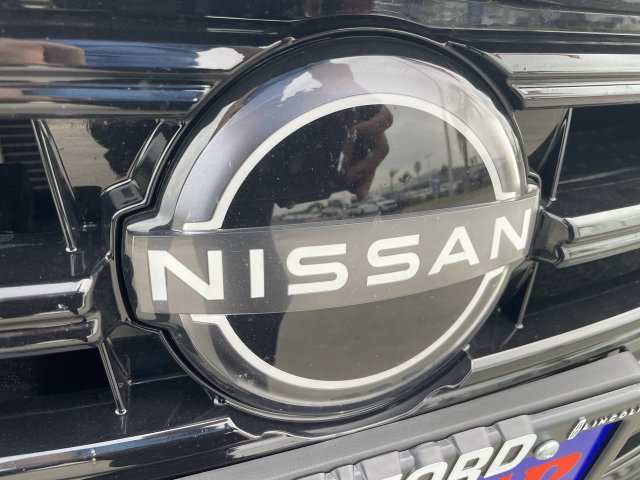 Used 2024 Nissan Versa SV FWD image 29