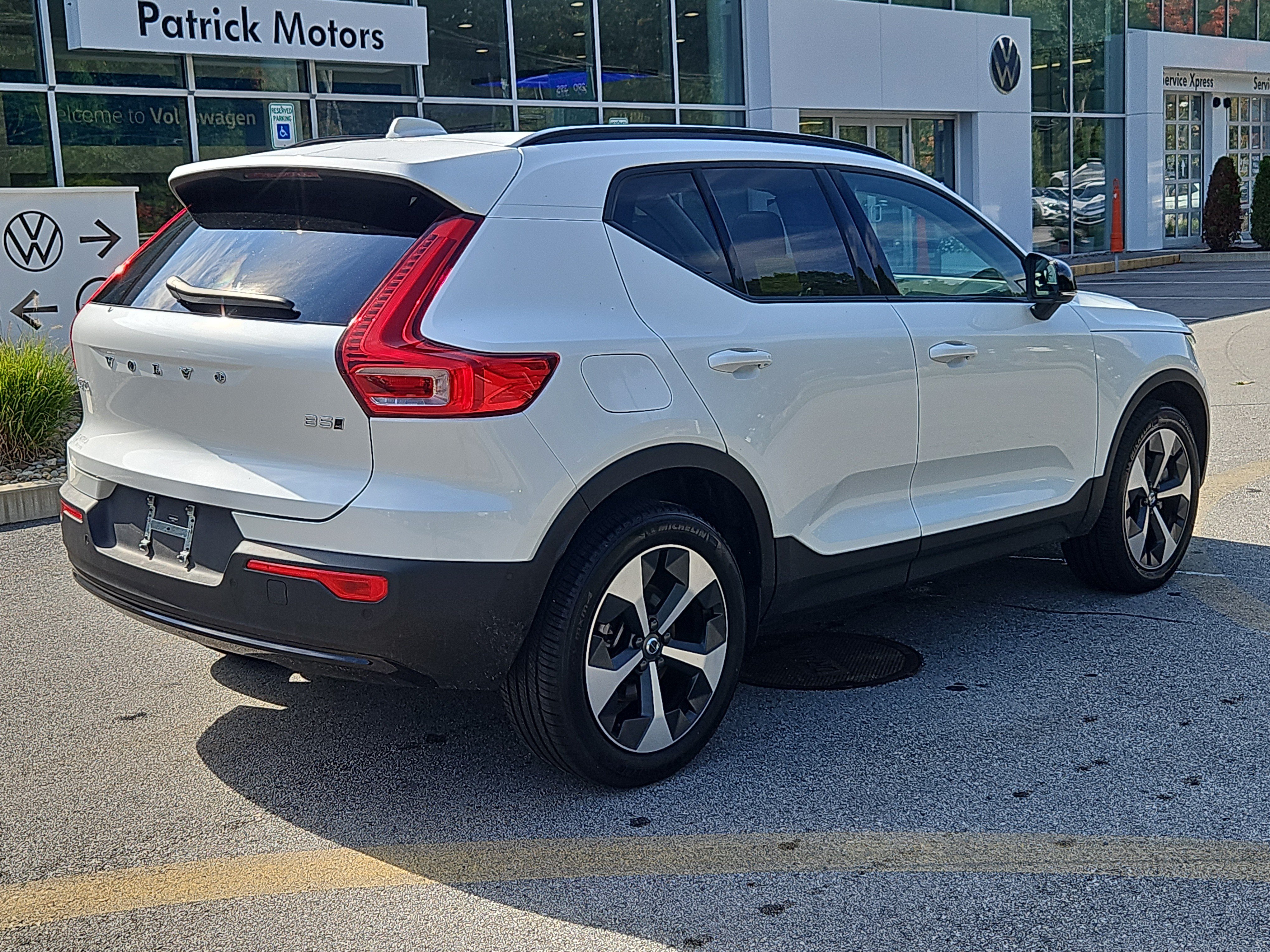 Used 2026 Volvo XC40 B5 Plus w/ Protection Package Premier AWD/4WD image 2