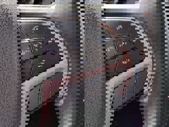 Used 2018 Jeep Grand Cherokee Limited image 26