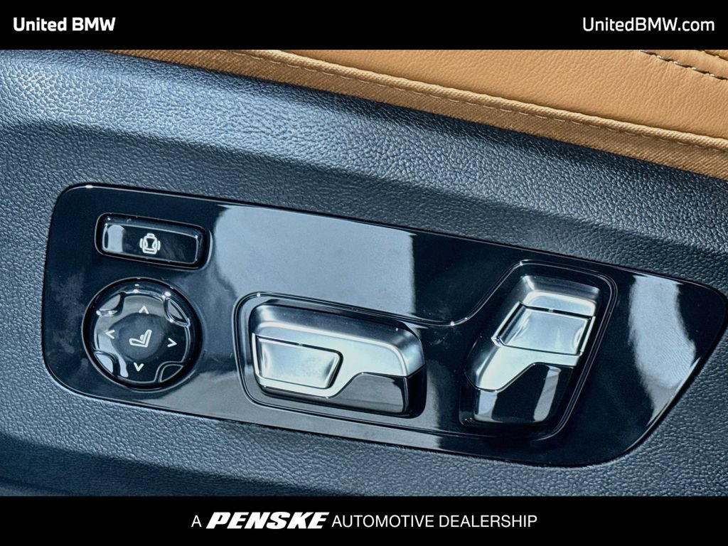 New 2027 BMW X7 xDrive40i w/ M Sport Package AWD/4WD image 11