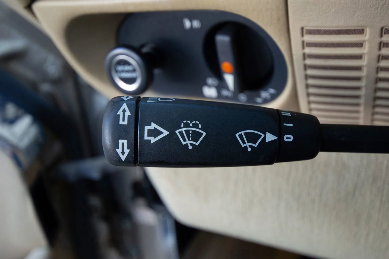 Used 1989 Mercedes-Benz 560 SL image 30