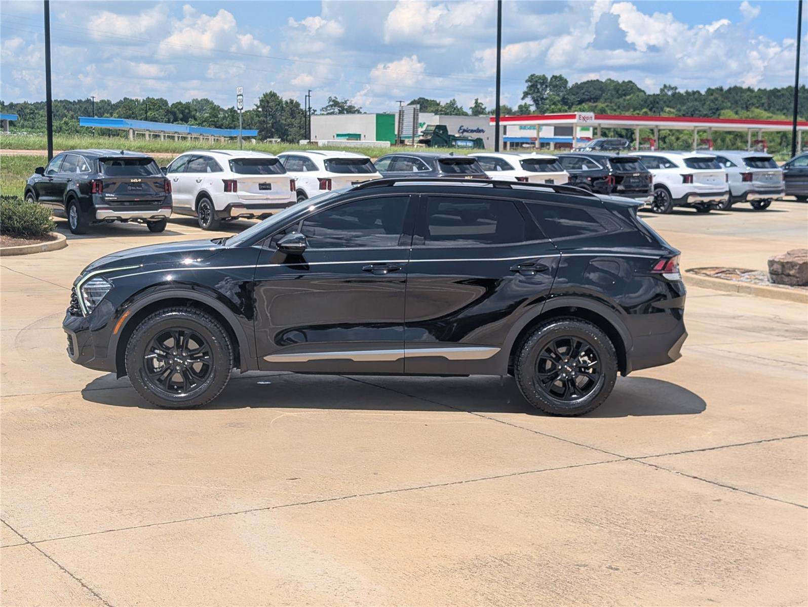 Used 2024 Kia Sportage X-Pro AWD/4WD image 2