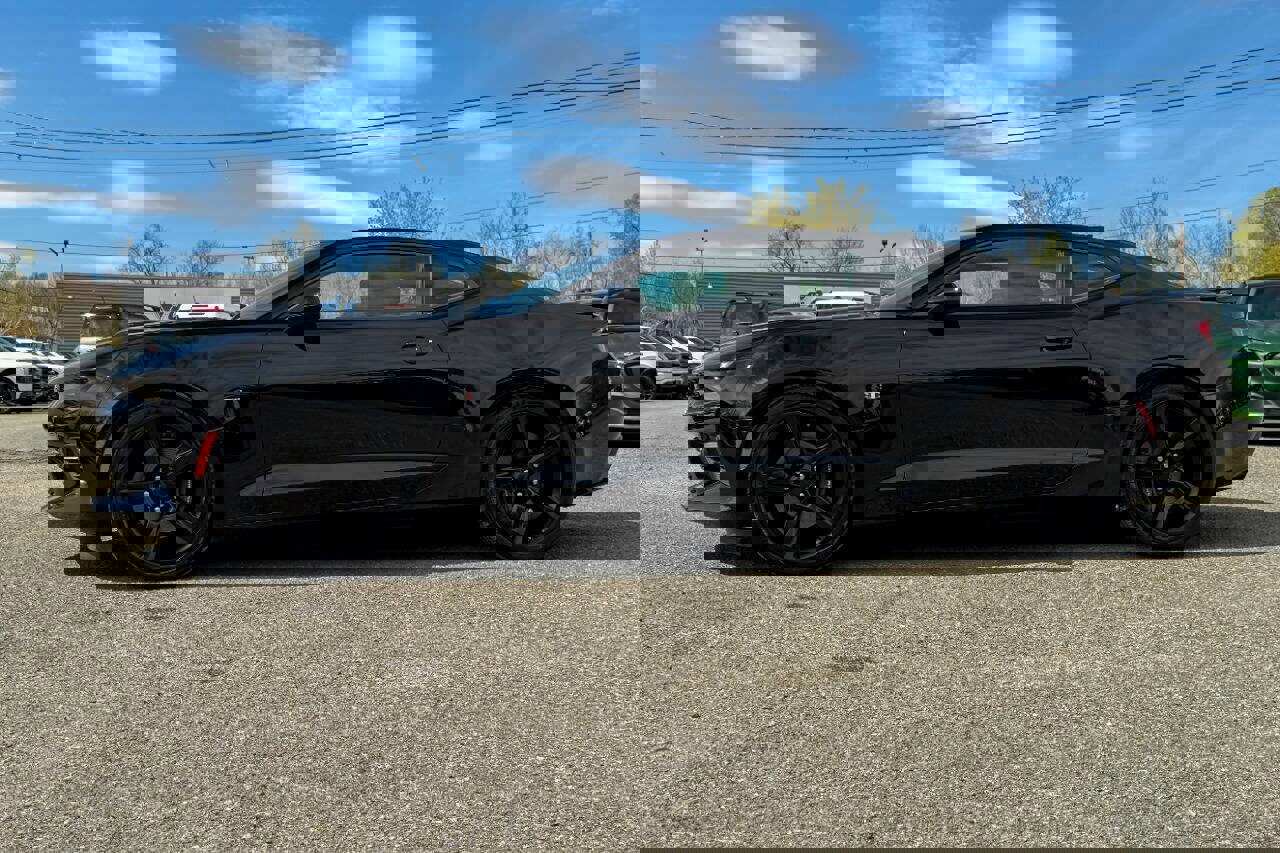 Used 2017 Chevrolet Camaro SS RWD image 6