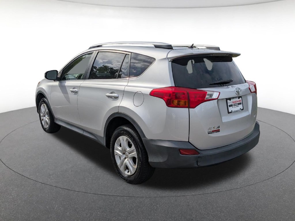 Used 2015 Toyota RAV4 LE FWD image 3