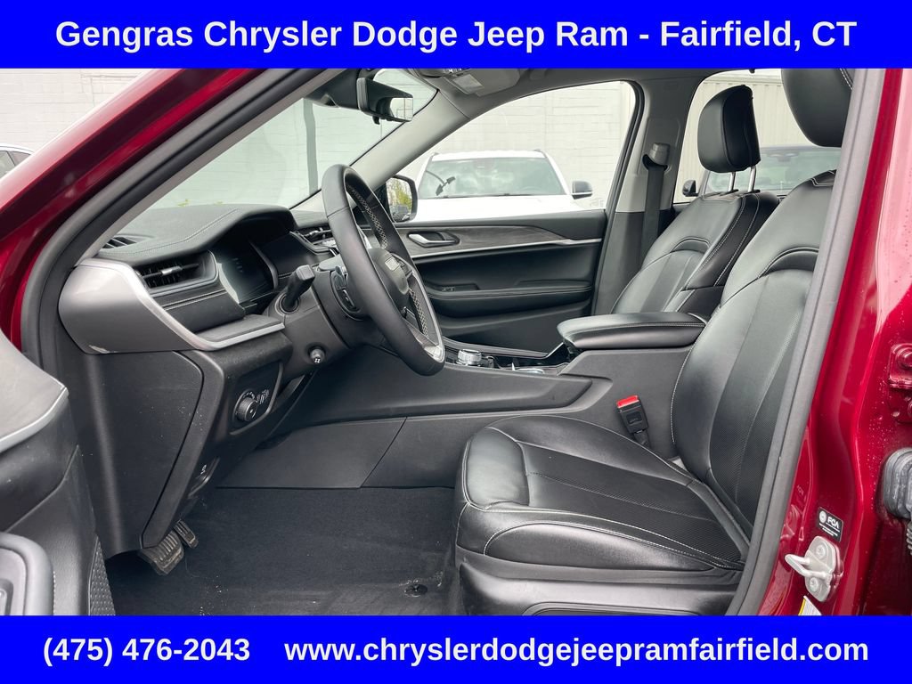 Used 2023 Jeep Grand Cherokee Limited w/ Luxury Tech Group II AWD/4WD image 41