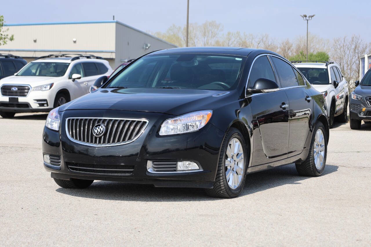 Used 2013 Buick Regal Leather FWD image 6