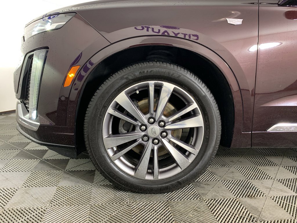 Used 2020 Cadillac XT6 Premium Luxury image 11