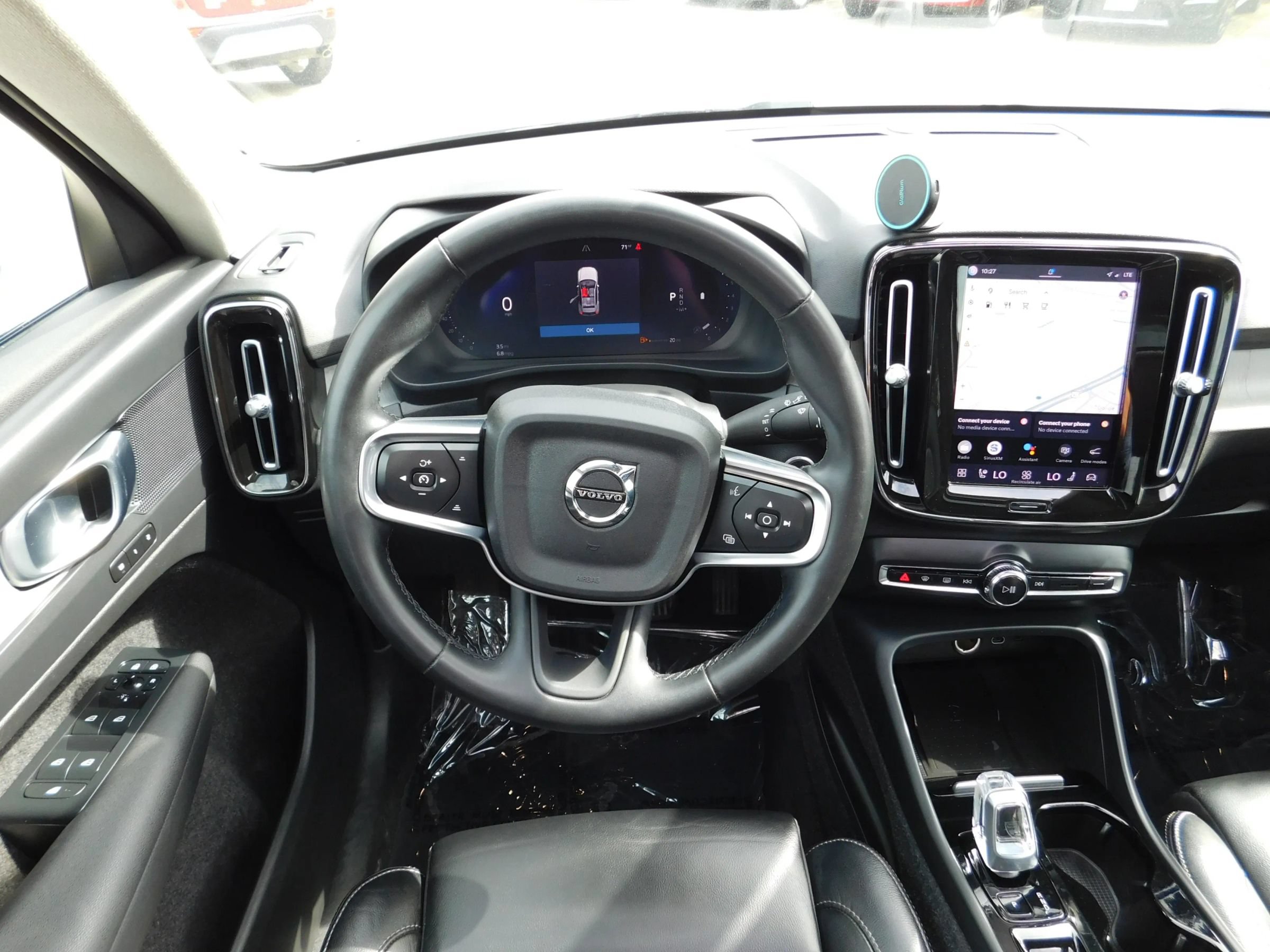 Used 2023 Volvo XC40 B5 Plus w/ Driver Assist Package AWD/4WD image 14