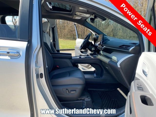 Used 2024 Toyota Sienna XSE image 15