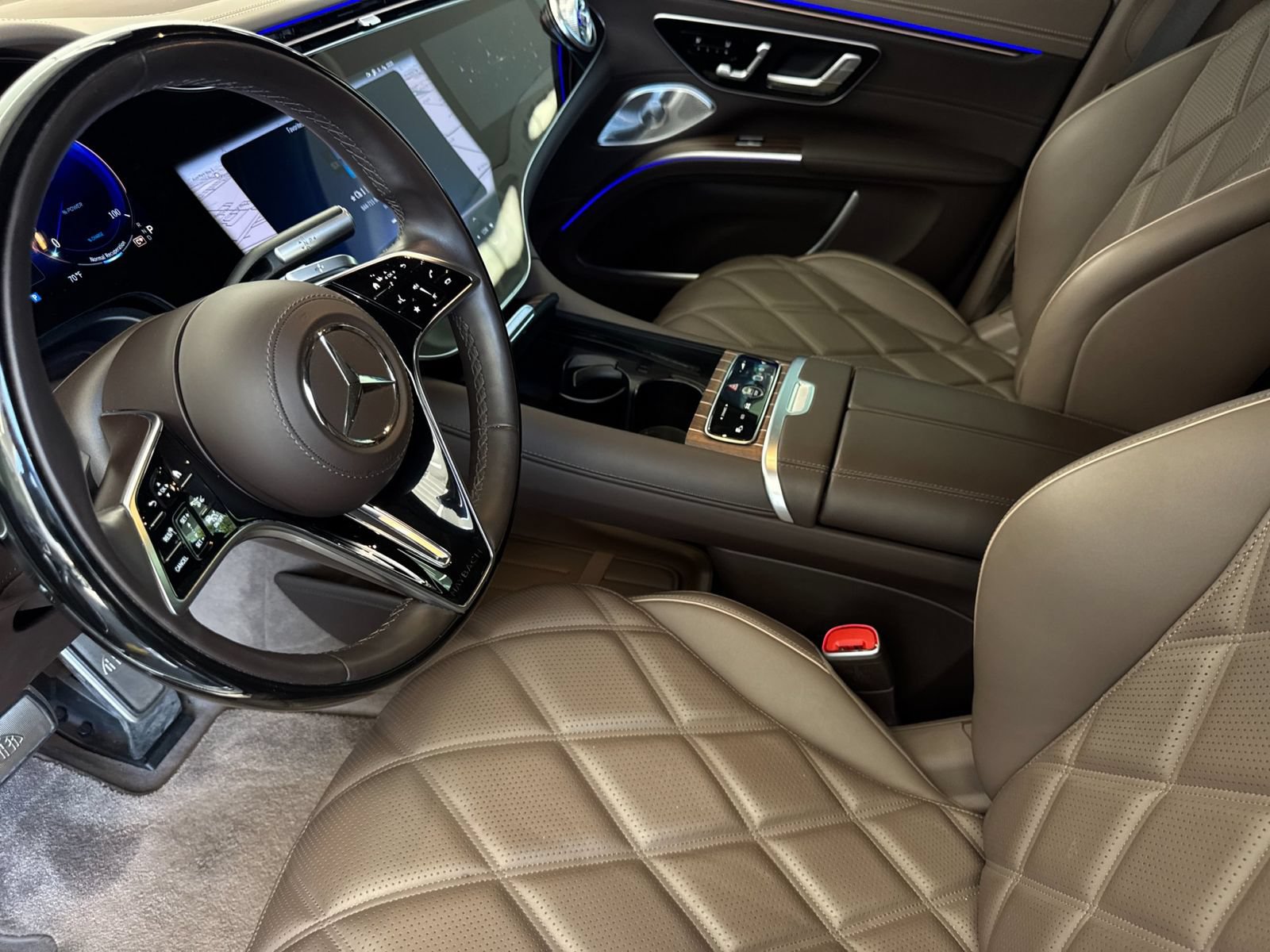 Used 2024 Mercedes-Benz Maybach EQS 680 4MATIC image 11