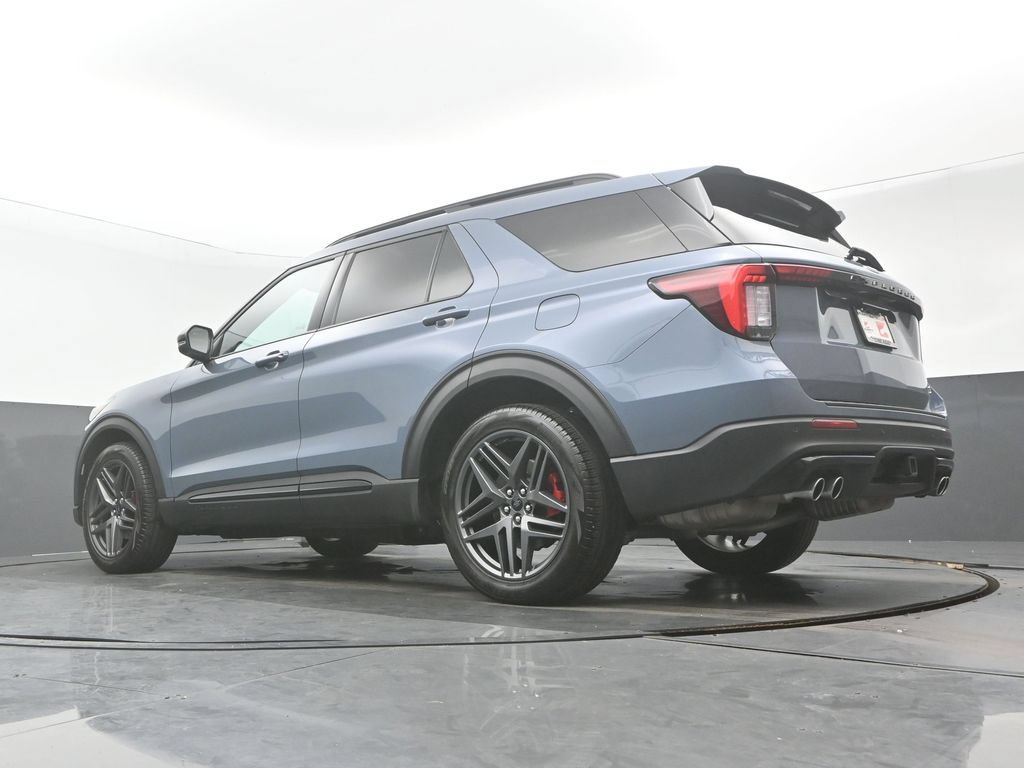 Used 2025 Ford Explorer ST AWD/4WD image 33