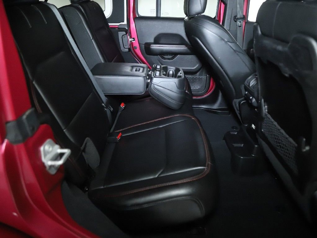 Used 2024 Jeep Wrangler Unlimited Rubicon image 32