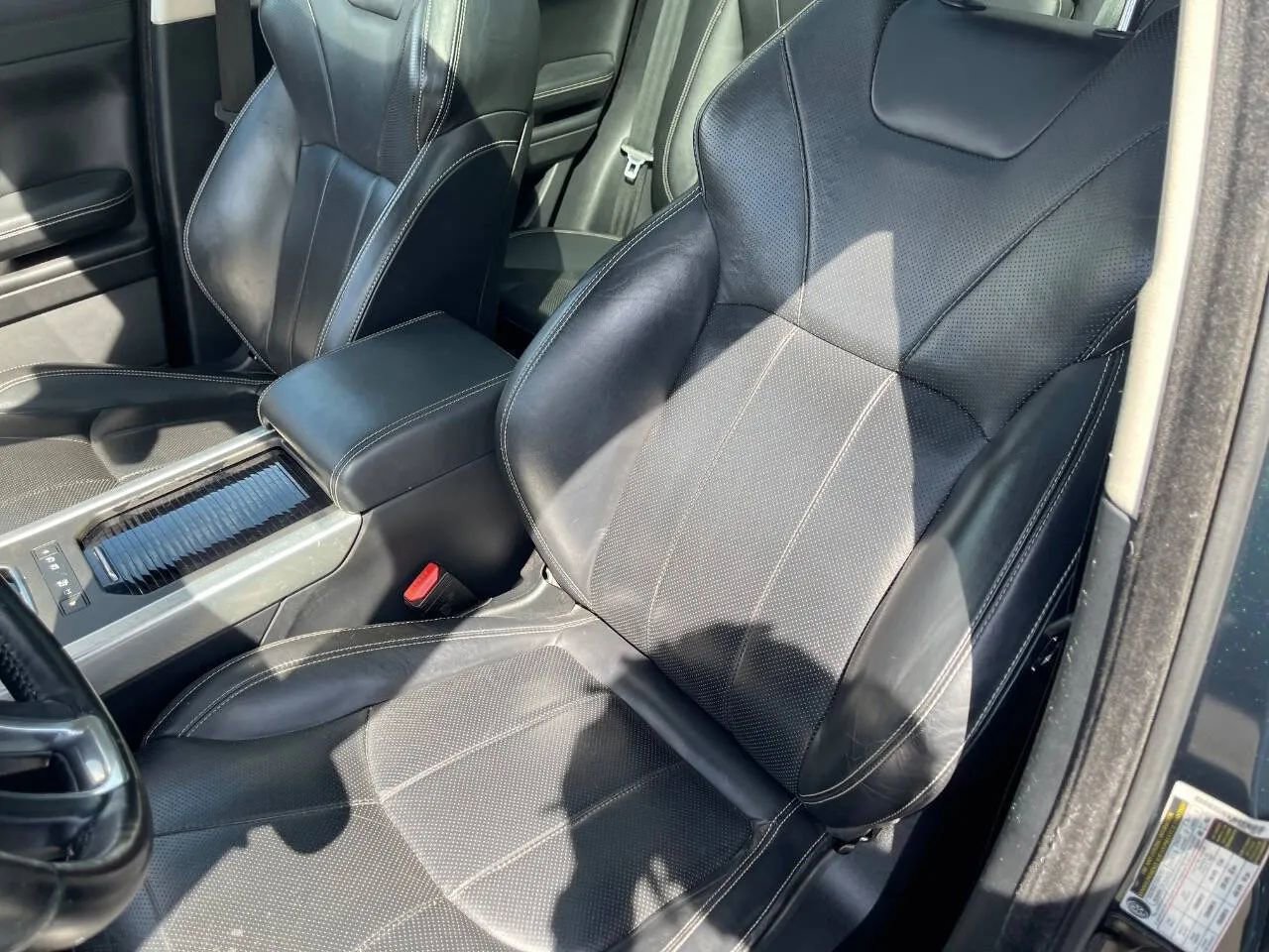 Used 2017 Land Rover Range Rover Evoque HSE image 12