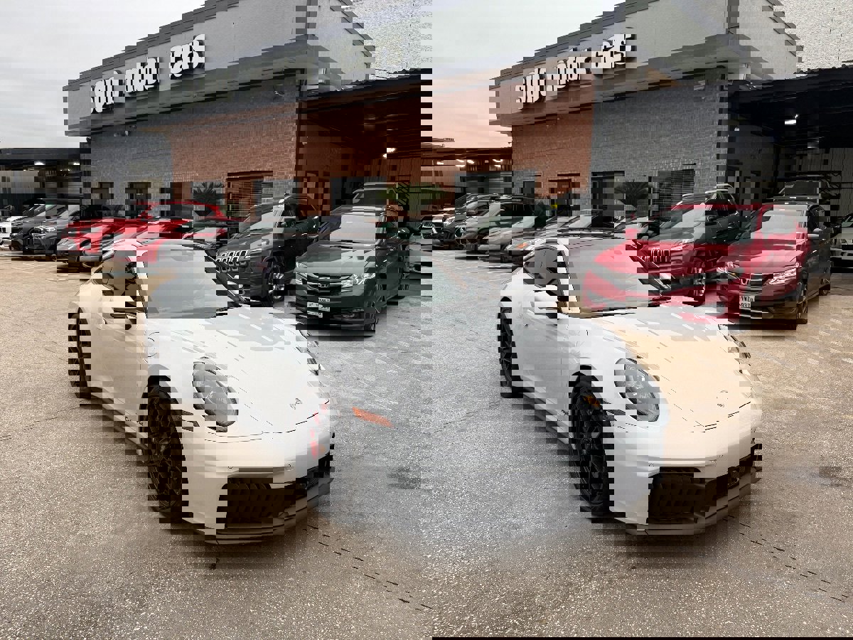 Used 2025 Porsche 911 Carrera 4 GTS image 2