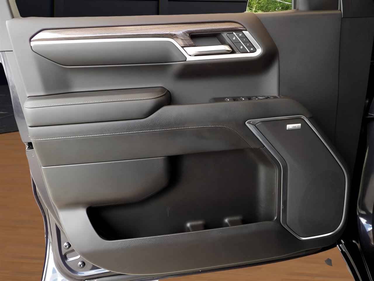 Used 2022 Chevrolet Silverado 1500 LTZ image 9