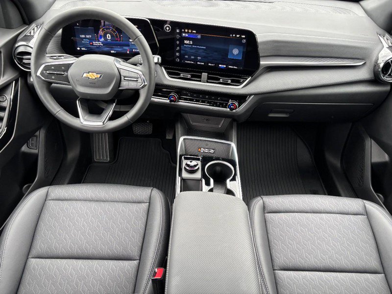 Used 2026 Chevrolet Equinox LT w/ Convenience Package II image 11