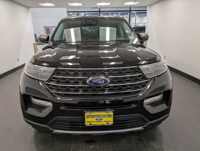 Certified 2022 Ford Explorer XLT w/ Equipment Group 202A image 2