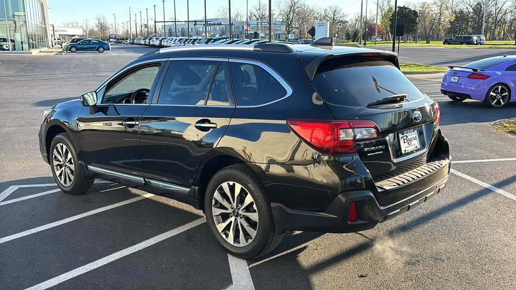 Used 2019 Subaru Outback 2.5i Touring AWD/4WD image 4