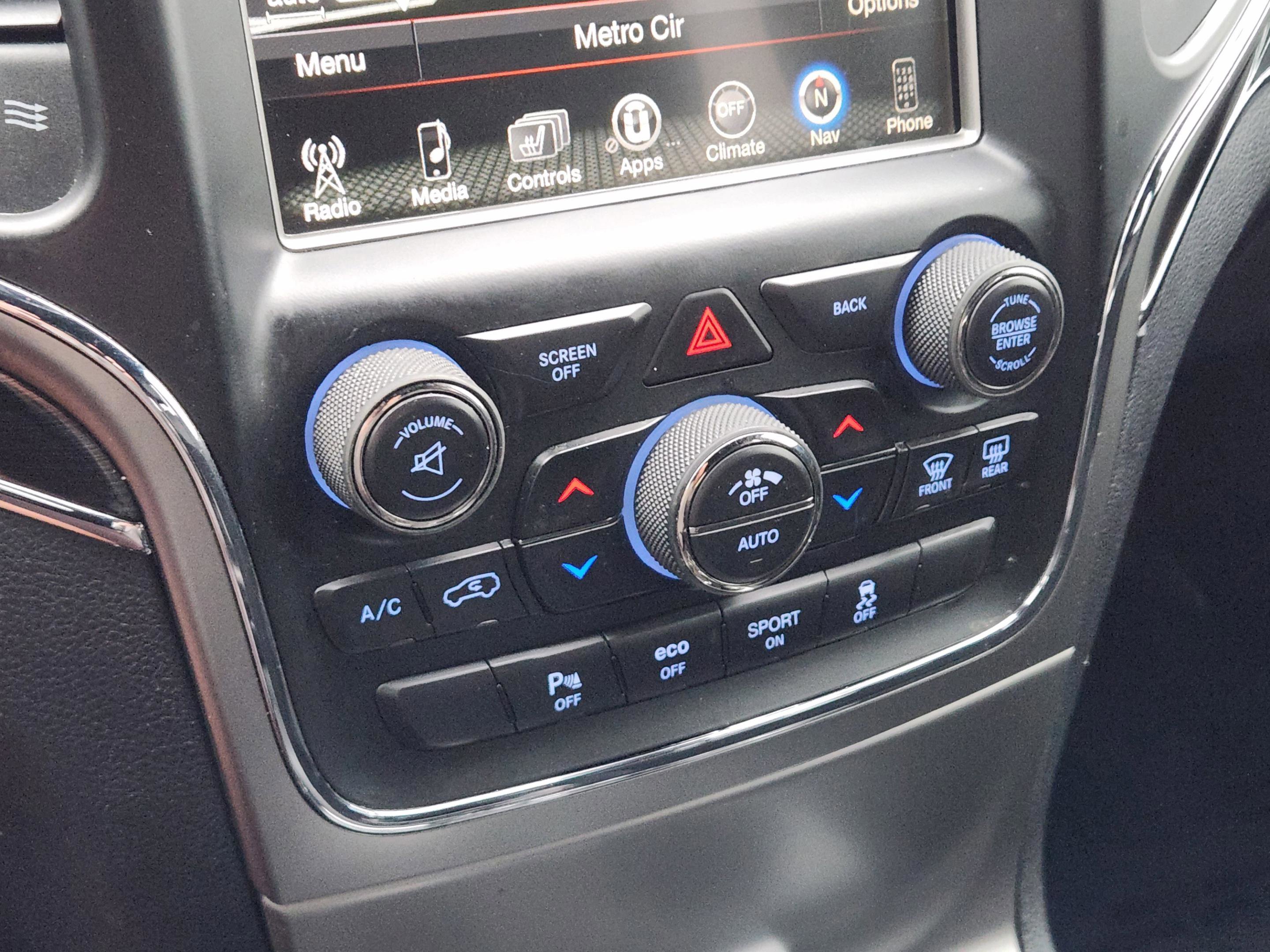 Used 2017 Jeep Grand Cherokee Trailhawk AWD/4WD image 13