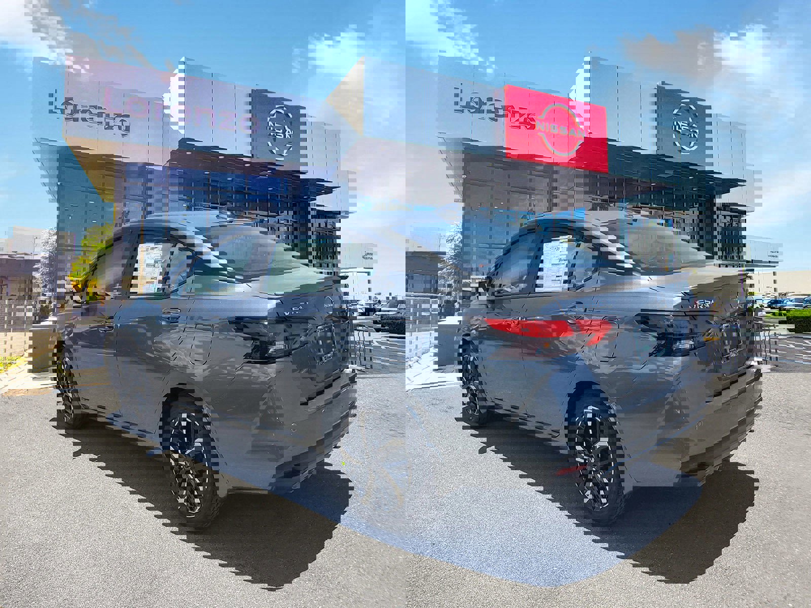 New 2025 Nissan Versa SR w/ Trunk Package image 6