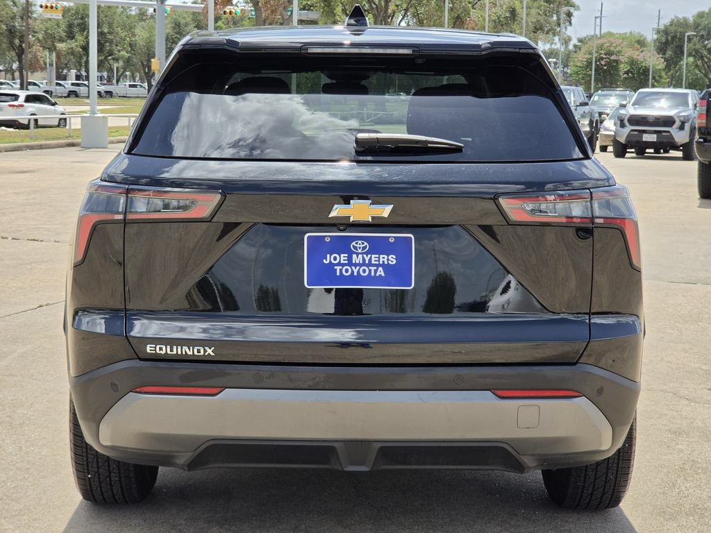 Used 2025 Chevrolet Equinox LT FWD image 8