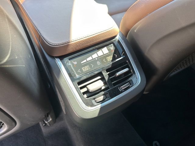 Certified 2024 Volvo XC90 B5 Plus w/ Protection Package Premier image 15