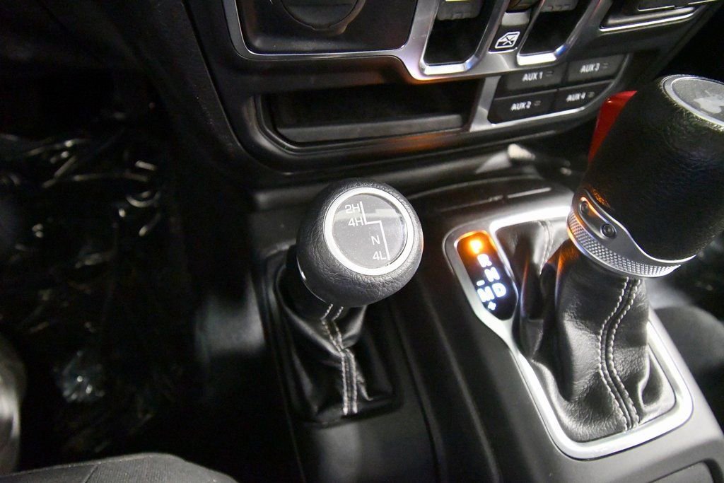 Used 2022 Jeep Wrangler Unlimited Sahara w/ Cold Weather Group image 25