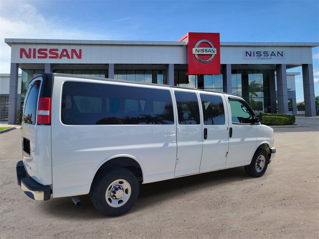 Used 2019 Chevrolet Express 3500 LT w/ LT Preferred Equipment Group image 4