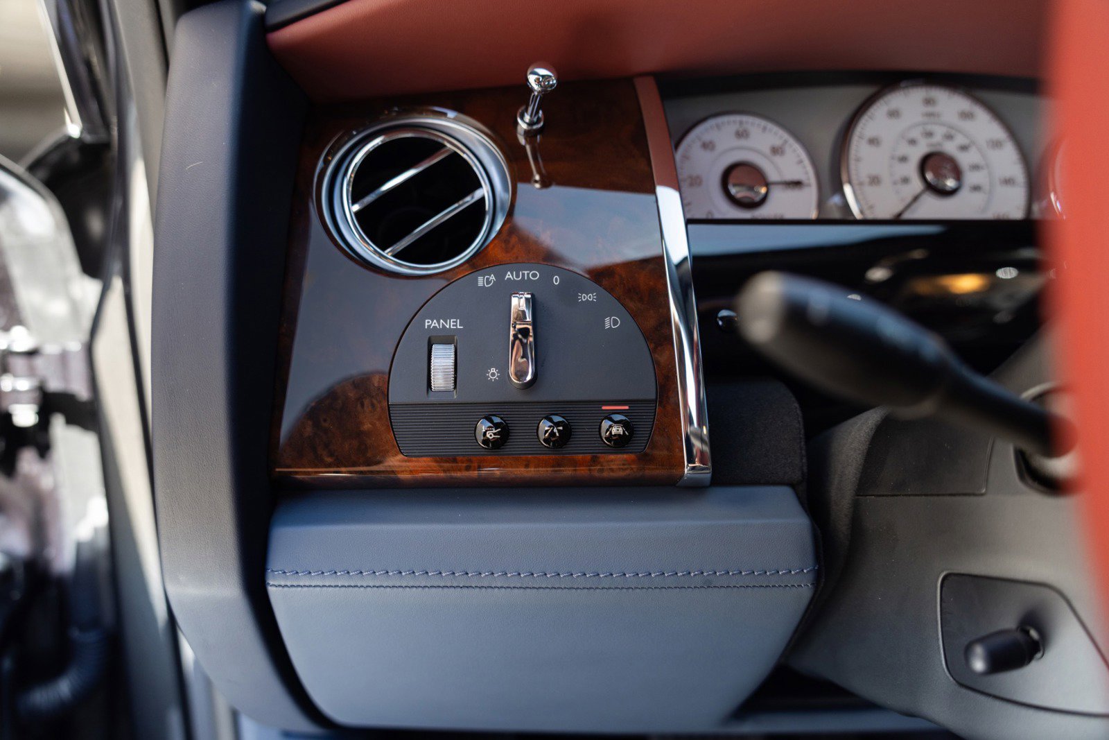 Used 2017 Rolls-Royce Ghost image 38