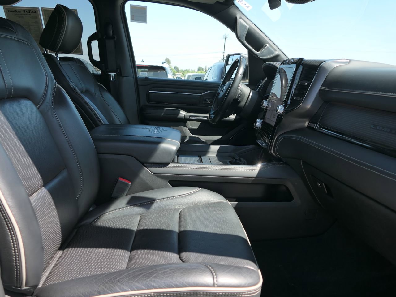 Used 2022 RAM 1500 Limited w/ Body Color Bumper Group image 28