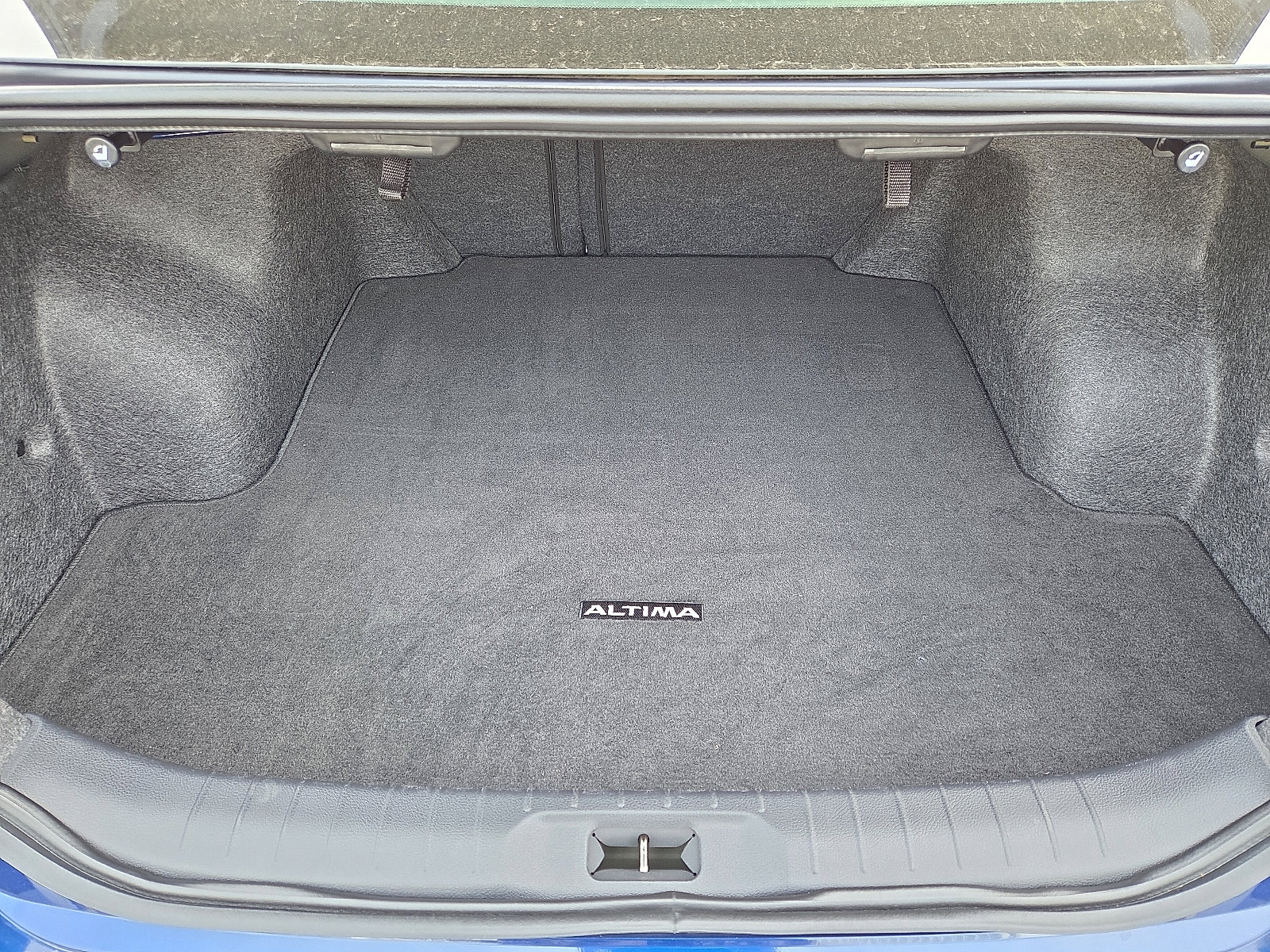 Used 2023 Nissan Altima 2.5 SR w/ SR Premium Package image 27