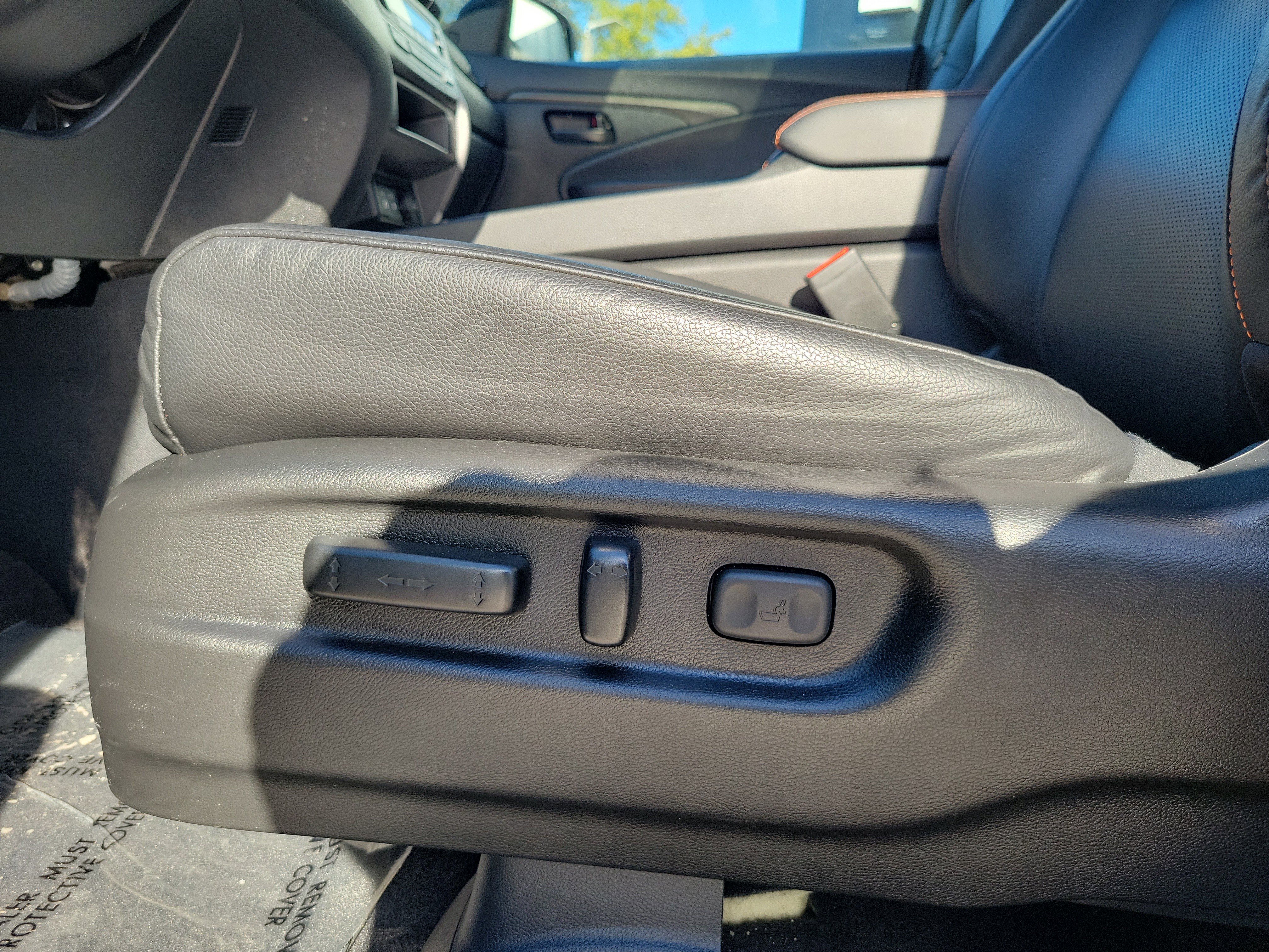 Used 2025 Honda Ridgeline TrailSport image 14