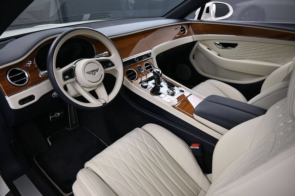 Used 2026 Bentley Continental GT Azure AWD/4WD image 4