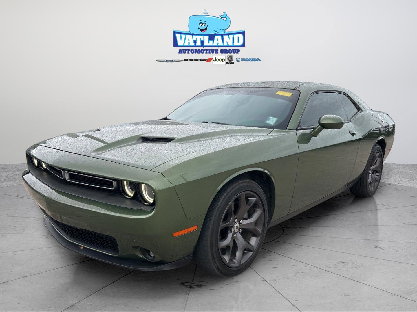 Used 2019 Dodge Challenger SXT w/ Plus Package image 30