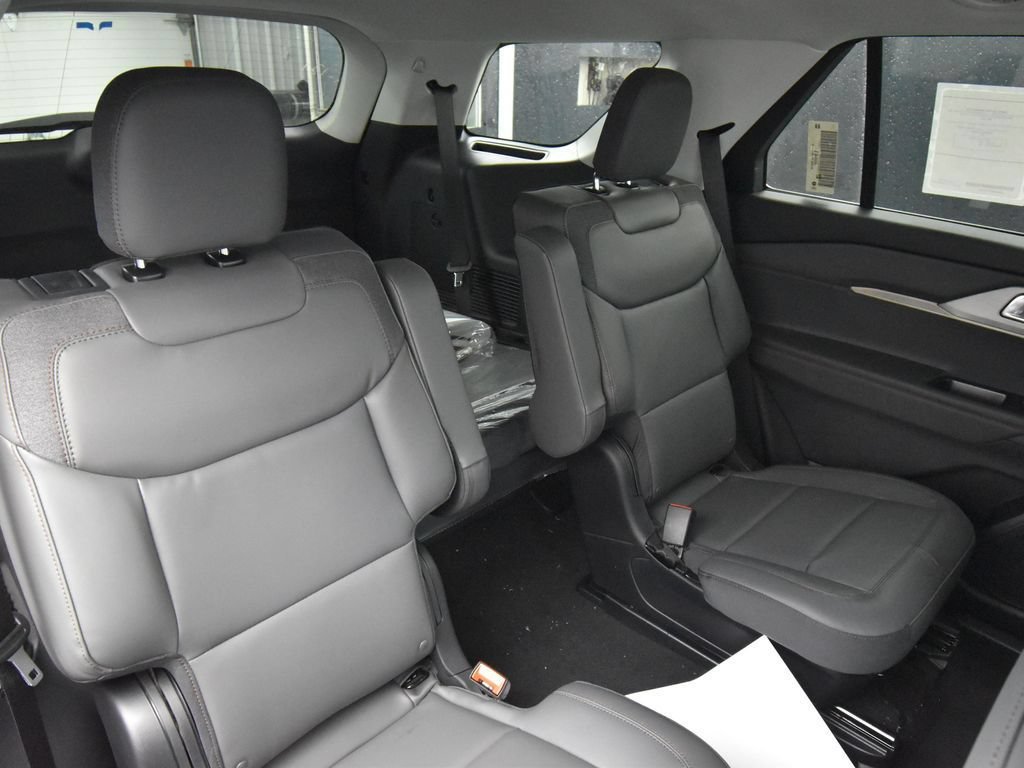 New 2026 Ford Explorer Active w/ Active Comfort Package AWD/4WD image 11