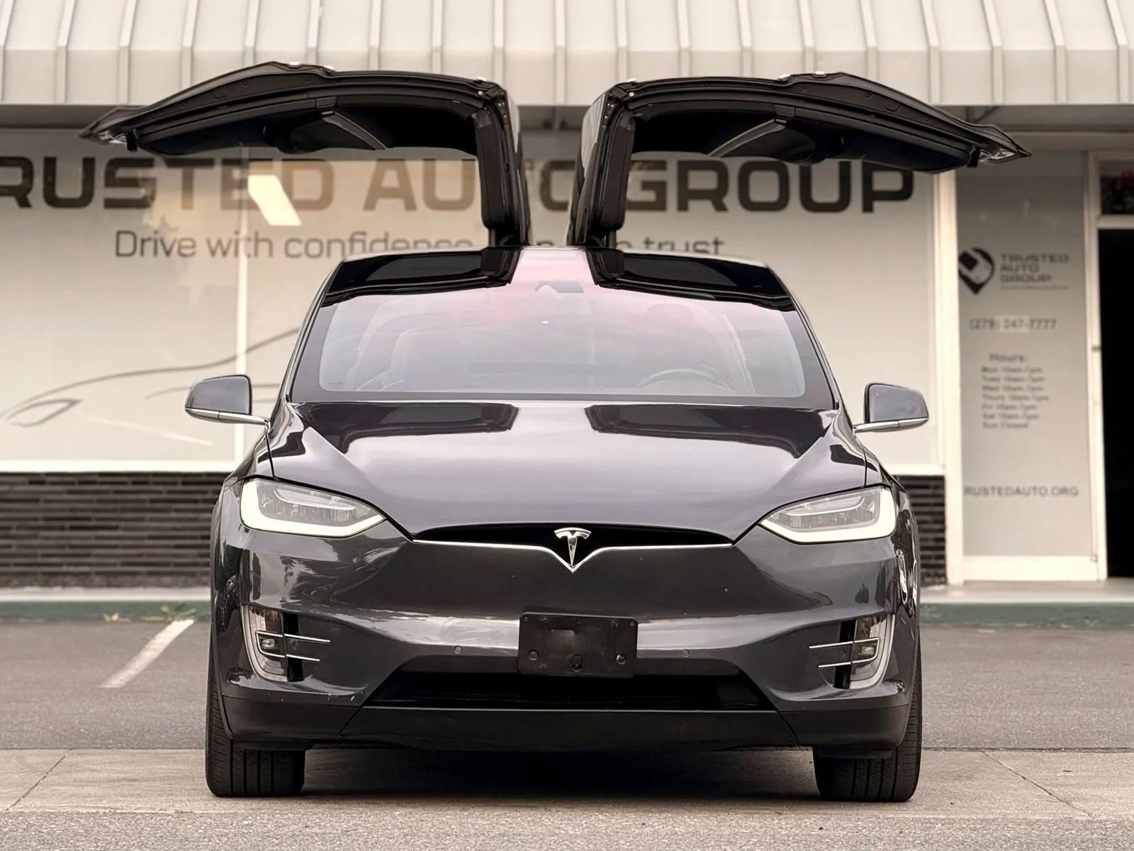 Used 2016 Tesla Model X 90D AWD/4WD image 3