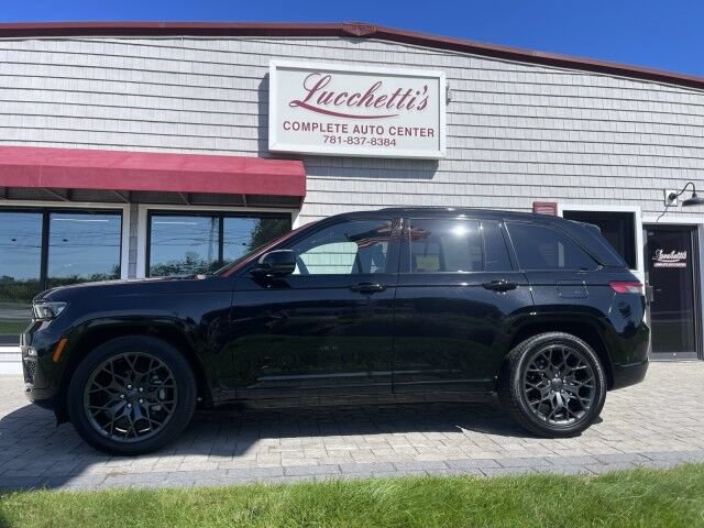 Used 2025 Jeep Grand Cherokee Summit w/ Obsidian Package AWD/4WD image 2