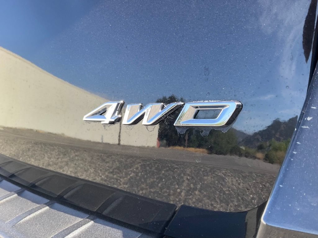 Certified 2024 Ford Explorer XLT w/ Equipment Group 202A AWD/4WD image 19
