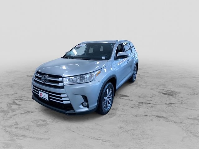 Used 2019 Toyota Highlander XLE AWD/4WD image 7