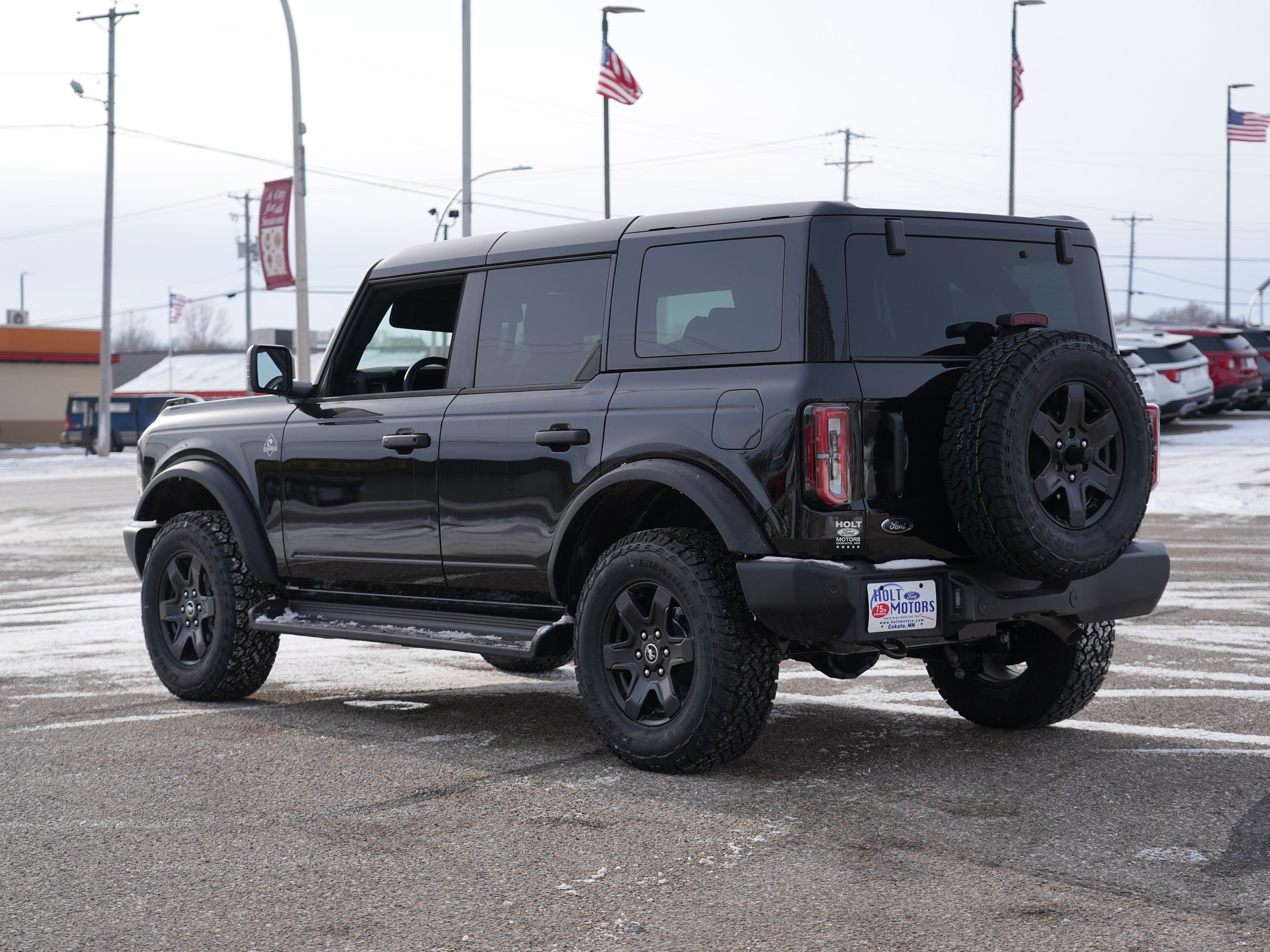 New 2025 Ford Bronco Outer Banks w/ Black Appearance Package image 7