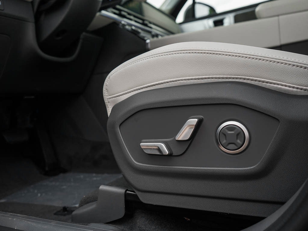 New 2026 Hyundai Santa Fe Limited AWD/4WD image 19