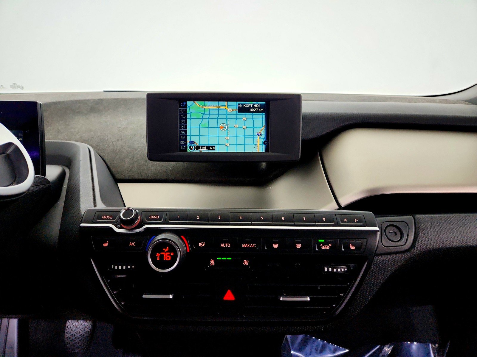 Used 2018 BMW i3 image 11