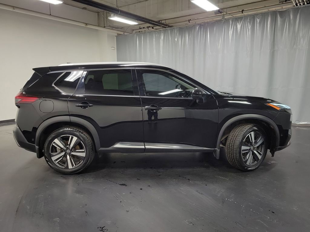 Used 2021 Nissan Rogue Platinum image 9